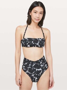 Lululemon Coastal Call Bikini Top Reversible Mini Flower Pop Silver Lilac